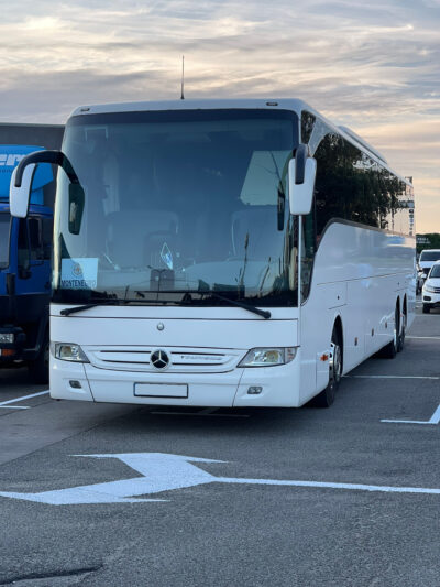 Оренда автобуса Mercedes Tourismo 60 місць